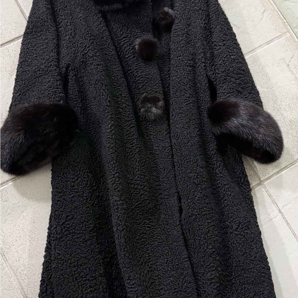 Vintage Black Bouclé Coat with Fur Trim.